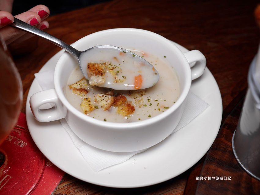 【台中北屯美食】Nola Kitchen紐澳良小廚崇德店,台中高質感餐酒館,下午也有營業唷!新鮮現開英國生蠔好好吃,還有獨家楓糖鬆餅炸雞。 @熊寶小榆の旅遊日記 【台中北屯美食】Nola Kitchen紐澳良小廚崇德店,台中高質感餐酒館,下午也有營業唷!新鮮現開英國生蠔好好吃,還有獨家楓糖鬆餅炸雞。 @熊寶小榆の旅遊日記