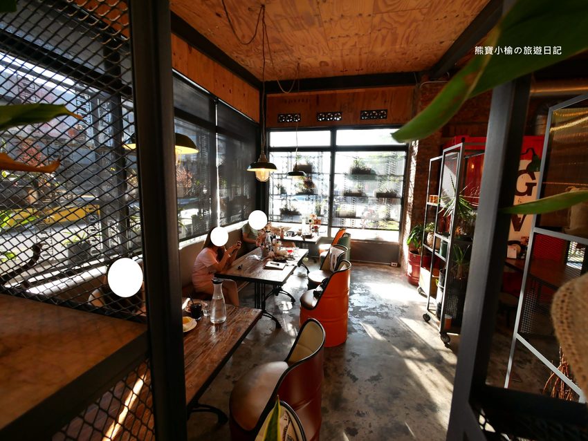 【台中北屯美食】Nola Kitchen紐澳良小廚崇德店,台中高質感餐酒館,下午也有營業唷!新鮮現開英國生蠔好好吃,還有獨家楓糖鬆餅炸雞。 @熊寶小榆の旅遊日記 【台中北屯美食】Nola Kitchen紐澳良小廚崇德店,台中高質感餐酒館,下午也有營業唷!新鮮現開英國生蠔好好吃,還有獨家楓糖鬆餅炸雞。 @熊寶小榆の旅遊日記