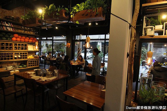 『桃園中壢sogo商圈美食』Postman(漢堡x早午餐x義式料理專賣店)★藏身巷弄的人氣早午餐下午茶