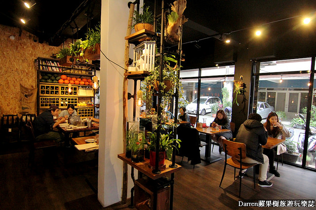 『桃園中壢sogo商圈美食』Postman(漢堡x早午餐x義式料理專賣店)★藏身巷弄的人氣早午餐下午茶