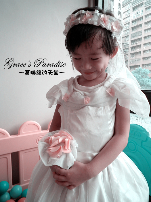 【新北】林口親子餐廳--媽咪&爹地親子餐廳婦嬰館，正版迪士尼授權相關商品主題餐廳，林口首創兒童分齡遊戲區，大玩幼兒COSPLAY真的太有趣，差點要拍起兒童寫真XD