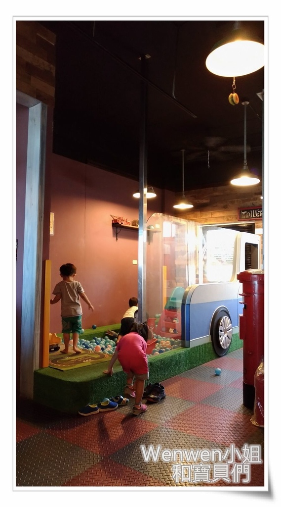 2016.10.01 八里My Burger 買堡美式親子餐廳 (22).jpg 2016.10.01 八里My Burger 買堡美式親子餐廳 (22).jpg