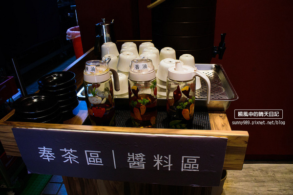 勝麵(士林夜市店)：【台北士林 | 勝麵】充滿牛肉香氣的麻辣麵好選擇