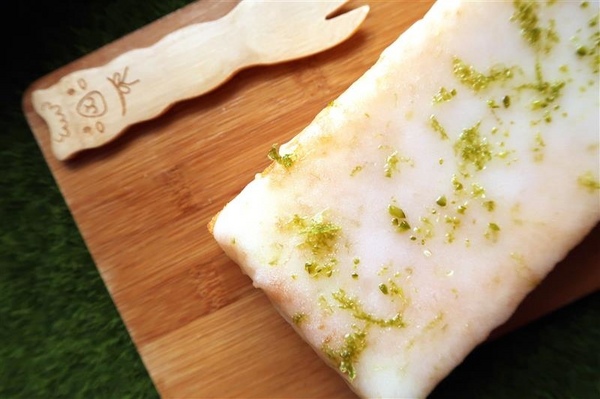 Candy Wedding：Candy Wedding 彌月蛋糕試吃 焦糖無花果/檸檬糖霜/莓果醬/杏仁香橙蛋糕 彌月禮盒影片~