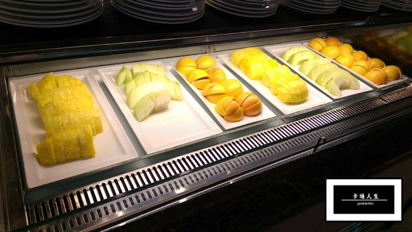 高雄國賓大飯店-i River愛河牛排海鮮自助餐廳: 【高雄/食﹡鹽埕】精緻甜點包君滿意.高雄國賓大飯店-i River愛河牛排海鮮自助餐廳