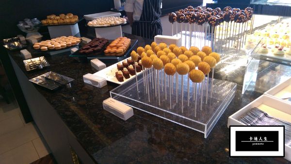 高雄國賓大飯店-i River愛河牛排海鮮自助餐廳: 【高雄/食﹡鹽埕】精緻甜點包君滿意.高雄國賓大飯店-i River愛河牛排海鮮自助餐廳