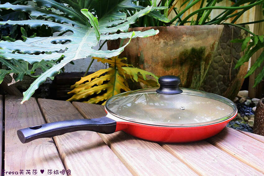 家居鍋具【韓國Kitchen Art】絕美超喜氣搬家送禮首選!紅鈦晶原石IH不沾鍋具組-二代升級款│炒鍋+湯鍋+平煎鍋+鍋蓋│疊起收納超方便 - Fresa芙芮莎♥莎旅憶食