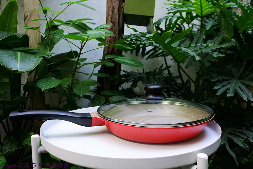 家居鍋具【韓國Kitchen Art】絕美超喜氣搬家送禮首選!紅鈦晶原石IH不沾鍋具組-二代升級款│炒鍋+湯鍋+平煎鍋+鍋蓋│疊起收納超方便 - Fresa芙芮莎♥莎旅憶食