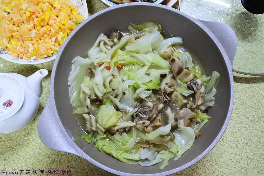 家居鍋具【韓國Kitchen Art】絕美超喜氣搬家送禮首選!紅鈦晶原石IH不沾鍋具組-二代升級款│炒鍋+湯鍋+平煎鍋+鍋蓋│疊起收納超方便 - Fresa芙芮莎♥莎旅憶食