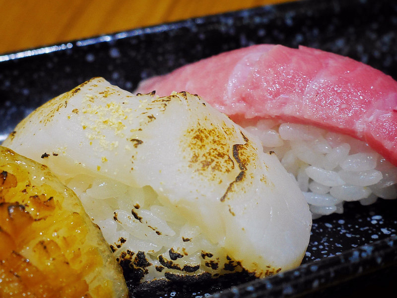 【南京復興日式料理】腹一杯Haraipai-丼飯-居酒屋| 手掌大的生蠔太誇張!!! 平價日式美食|海膽、干貝、鰻魚...山珍海味都在桌上啦！