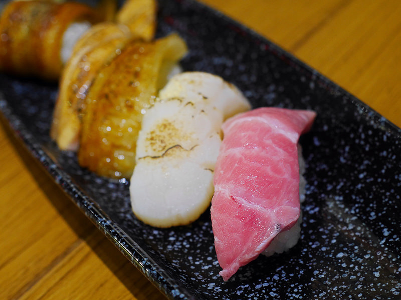 【南京復興日式料理】腹一杯Haraipai-丼飯-居酒屋| 手掌大的生蠔太誇張!!! 平價日式美食|海膽、干貝、鰻魚...山珍海味都在桌上啦！