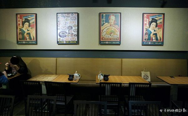 16-12-30-03-26-01-121_deco