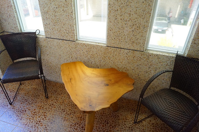 台東市 「半閒民宿」 - SGS認證民宿 撲鼻木頭香的健康木作民宿