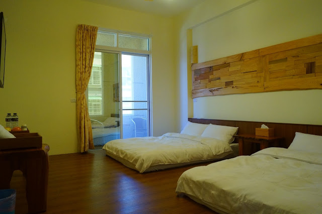 台東市 「半閒民宿」 - SGS認證民宿 撲鼻木頭香的健康木作民宿