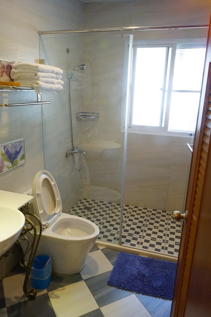 台東市 「半閒民宿」 - SGS認證民宿 撲鼻木頭香的健康木作民宿