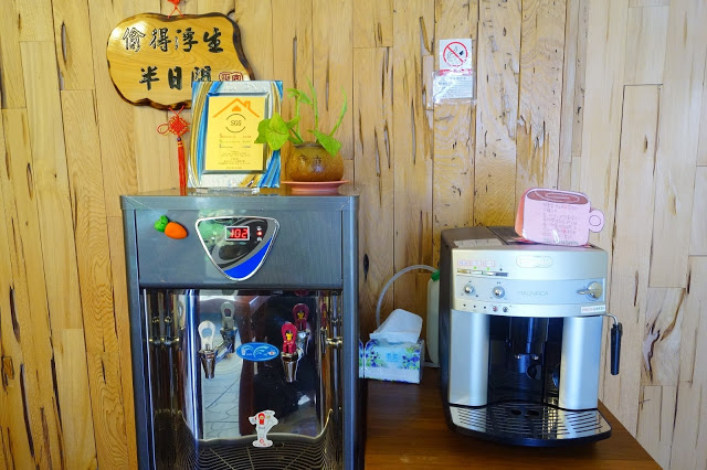 台東市 「半閒民宿」 - SGS認證民宿 撲鼻木頭香的健康木作民宿