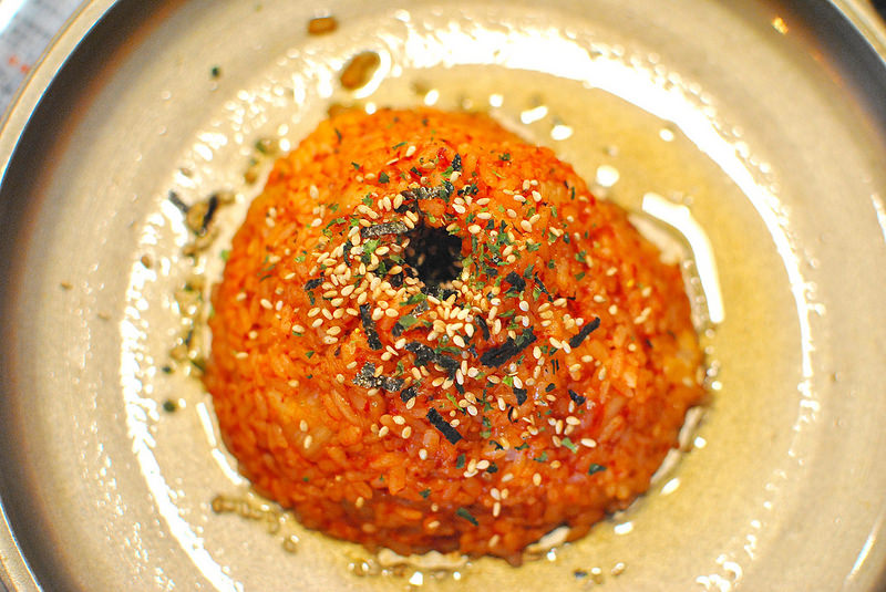 【中壢SOGO韓式】AgMA起司惡魔| 炒飯也能熔岩?! 招牌必點春川炒雞鍋！吃到爽的起士料理與多款韓國米酒,氣泡酒！