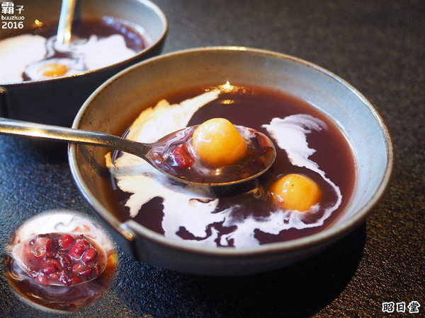 昭日堂：昭日堂燒肉名門，秋季燒肉加火鍋，三人用餐超划算！