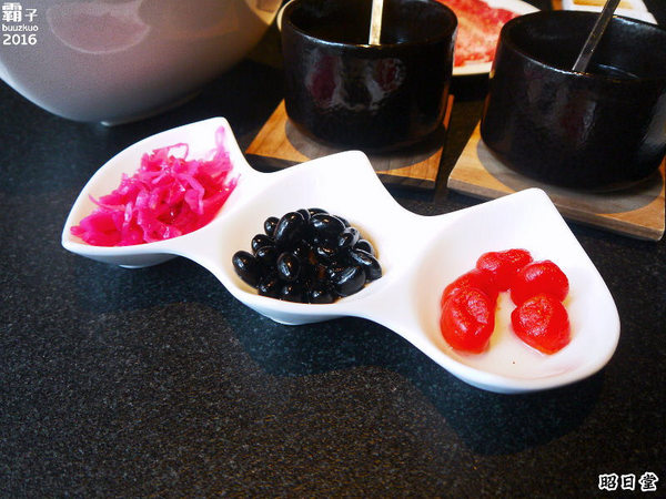 昭日堂：昭日堂燒肉名門，秋季燒肉加火鍋，三人用餐超划算！