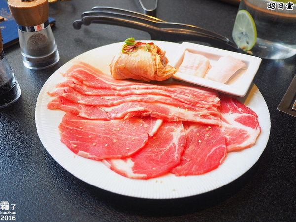 昭日堂：昭日堂燒肉名門，秋季燒肉加火鍋，三人用餐超划算！