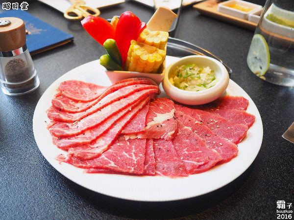 昭日堂：昭日堂燒肉名門，秋季燒肉加火鍋，三人用餐超划算！