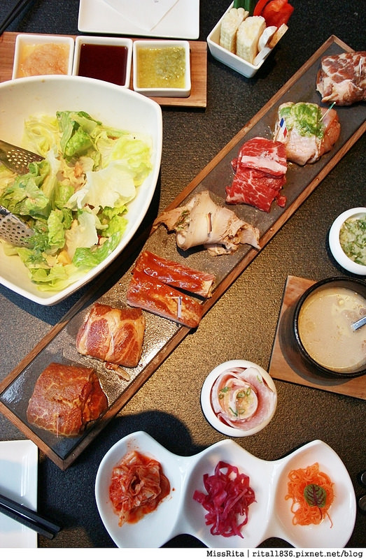 昭日堂燒肉：《食記》台中南屯區‧「昭日堂燒肉 Shou Nichi Dou Yakiniku」，獨特的八國聯軍燒肉各種口味各種肉類一次滿足！【食尚玩家推薦】