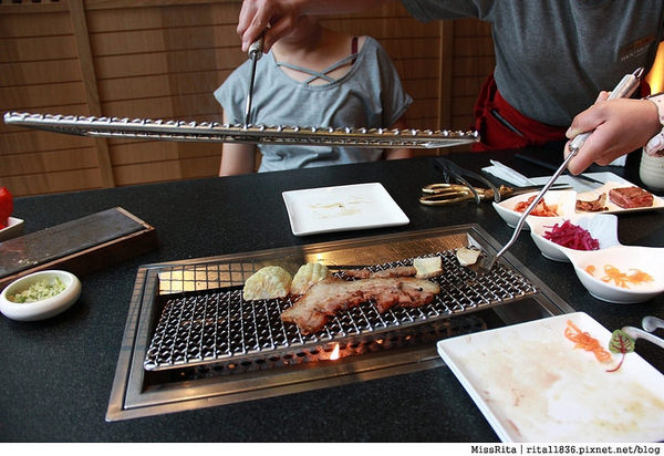 昭日堂燒肉：《食記》台中南屯區‧「昭日堂燒肉 Shou Nichi Dou Yakiniku」，獨特的八國聯軍燒肉各種口味各種肉類一次滿足！【食尚玩家推薦】