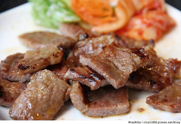昭日堂燒肉：《食記》台中南屯區‧「昭日堂燒肉 Shou Nichi Dou Yakiniku」，獨特的八國聯軍燒肉各種口味各種肉類一次滿足！【食尚玩家推薦】