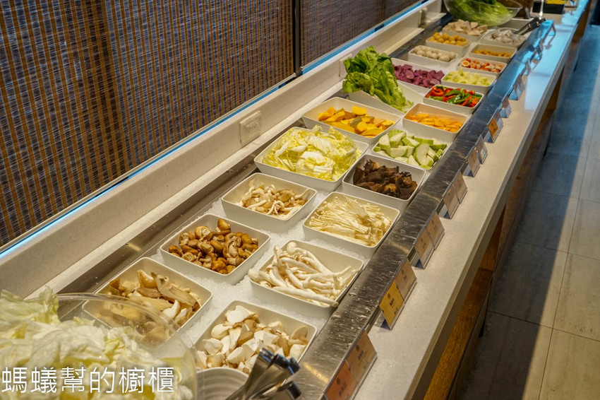 昭日堂鍋煮 | 台中海鮮鍋物推薦,新推出平日午晚餐肉肉吃到飽活動,肉品海鮮自助吧美味再進化,吃飽更能吃的巧思。 - 螞蟻幫的櫥櫃