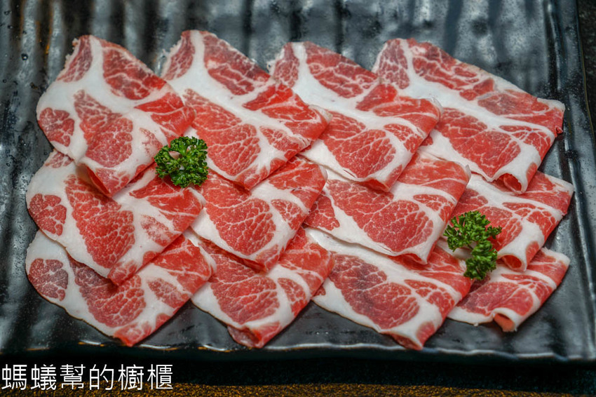 昭日堂鍋煮 | 台中海鮮鍋物推薦,新推出平日午晚餐肉肉吃到飽活動,肉品海鮮自助吧美味再進化,吃飽更能吃的巧思。 - 螞蟻幫的櫥櫃