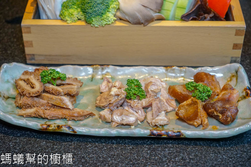 昭日堂鍋煮 | 台中海鮮鍋物推薦,新推出平日午晚餐肉肉吃到飽活動,肉品海鮮自助吧美味再進化,吃飽更能吃的巧思。 - 螞蟻幫的櫥櫃