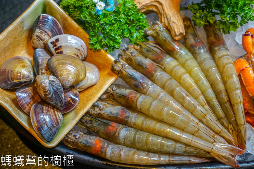 昭日堂鍋煮 | 台中海鮮鍋物推薦,新推出平日午晚餐肉肉吃到飽活動,肉品海鮮自助吧美味再進化,吃飽更能吃的巧思。 - 螞蟻幫的櫥櫃