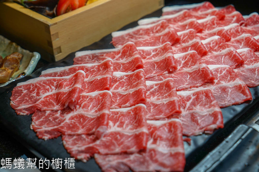 昭日堂鍋煮 | 台中海鮮鍋物推薦,新推出平日午晚餐肉肉吃到飽活動,肉品海鮮自助吧美味再進化,吃飽更能吃的巧思。 - 螞蟻幫的櫥櫃