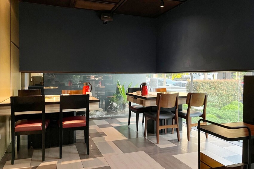 全程專人代烤免動手!多款創意燒肉餐點無極限,老饕必點漢堡排、火焰骰子牛,活體波士頓龍蝦更是千元有找!