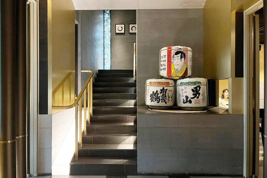 全程專人代烤免動手!多款創意燒肉餐點無極限,老饕必點漢堡排、火焰骰子牛,活體波士頓龍蝦更是千元有找!