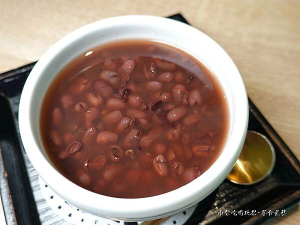 紅豆紫米熱甜湯-紅巢燒肉工房 (1).jpg