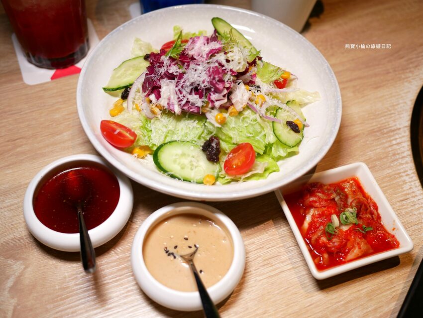 【台中南屯區美食】紅巢燒肉工房公益旗艦店,超平價雙人牛豚燒肉套餐,平日限定1180元!還可加購日本A5和牛、波士頓活龍蝦,生日壽星來店慶生送蛋糕!內文附詳細菜單價位介紹。 @熊寶小榆の旅遊日記