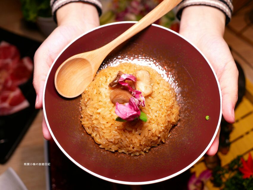 【台中南屯區美食】紅巢燒肉工房公益旗艦店,超平價雙人牛豚燒肉套餐,平日限定1180元!還可加購日本A5和牛、波士頓活龍蝦,生日壽星來店慶生送蛋糕!內文附詳細菜單價位介紹。 @熊寶小榆の旅遊日記