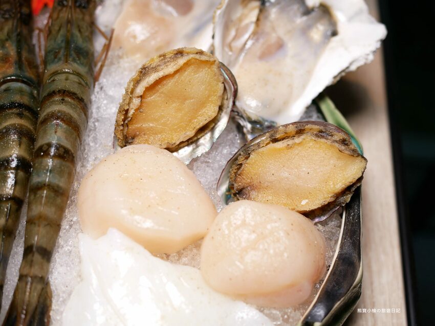 【台中南屯區美食】紅巢燒肉工房公益旗艦店,超平價雙人牛豚燒肉套餐,平日限定1180元!還可加購日本A5和牛、波士頓活龍蝦,生日壽星來店慶生送蛋糕!內文附詳細菜單價位介紹。 @熊寶小榆の旅遊日記