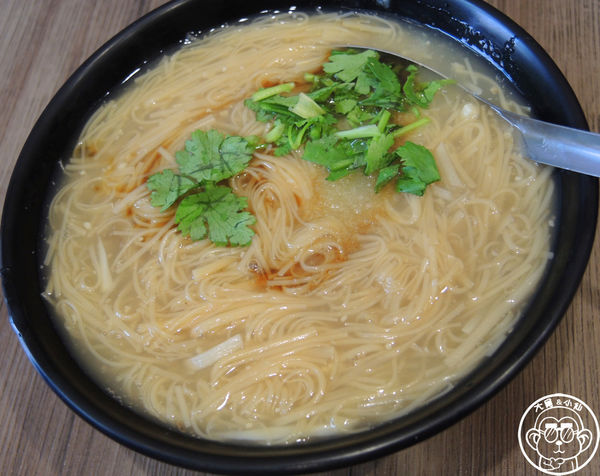 無敵家赤肉大腸蚵仔麵線：呷飽祙【新北樹林･無敵家赤肉大腸蚵仔麵線】食尚玩家推薦