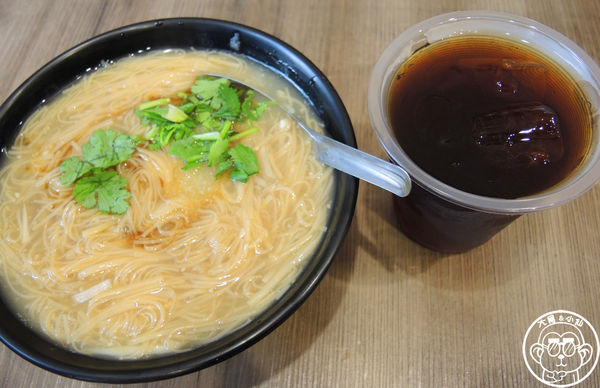 無敵家赤肉大腸蚵仔麵線：呷飽祙【新北樹林･無敵家赤肉大腸蚵仔麵線】食尚玩家推薦