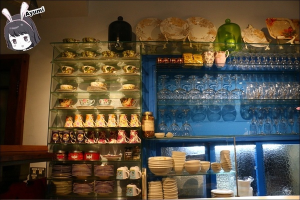 赤崁璽樓：[食記]►台南中西區◄赤崁璽樓-和洋共構特色高樓建築/奶素和全素食餐廳/ 旅遊拍照景點/台南美食推薦/ 台南素食推薦