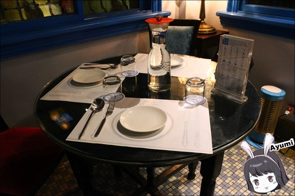 赤崁璽樓：[食記]►台南中西區◄赤崁璽樓-和洋共構特色高樓建築/奶素和全素食餐廳/ 旅遊拍照景點/台南美食推薦/ 台南素食推薦