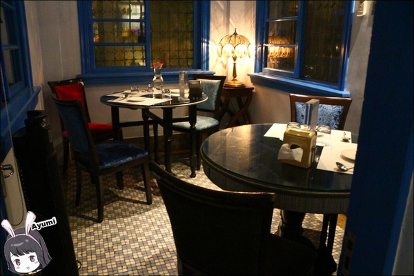 赤崁璽樓：[食記]►台南中西區◄赤崁璽樓-和洋共構特色高樓建築/奶素和全素食餐廳/ 旅遊拍照景點/台南美食推薦/ 台南素食推薦