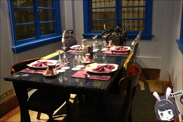 赤崁璽樓：[食記]►台南中西區◄赤崁璽樓-和洋共構特色高樓建築/奶素和全素食餐廳/ 旅遊拍照景點/台南美食推薦/ 台南素食推薦