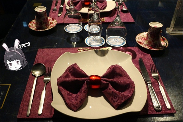 赤崁璽樓：[食記]►台南中西區◄赤崁璽樓-和洋共構特色高樓建築/奶素和全素食餐廳/ 旅遊拍照景點/台南美食推薦/ 台南素食推薦