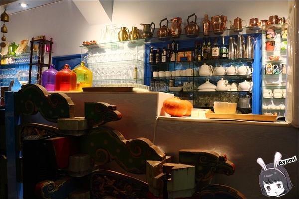 赤崁璽樓：[食記]►台南中西區◄赤崁璽樓-和洋共構特色高樓建築/奶素和全素食餐廳/ 旅遊拍照景點/台南美食推薦/ 台南素食推薦