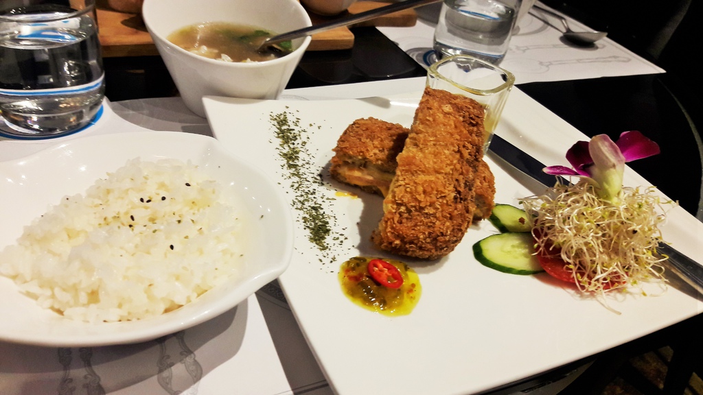 20160907_183356.jpg 20160907_183356.jpg