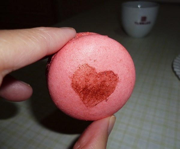 艾斯特烘焙 ERSTE Pâtisserie:酸甜細膩的滋味,品嚐粉紅甜心馬卡龍--艾斯特烘焙 ERSTE Pâtisserie体驗心得 艾斯特烘焙 ERSTE Pâtisserie:酸甜細膩的滋味,品嚐粉紅甜心馬卡龍--艾斯特烘焙 ERSTE Pâtisserie体驗心得