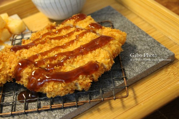 昌津柴魚 しょくじ どころ：【台南】120元的美味日式定食就在『昌津柴魚』！好吃的店家不能只有我知道！>//<